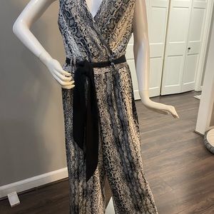 Sleeveless jumpsuit
